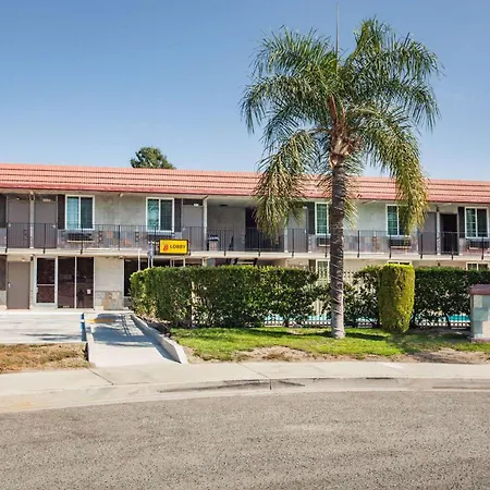 Super 8 By Wyndham Redlands/San Bernardino-2